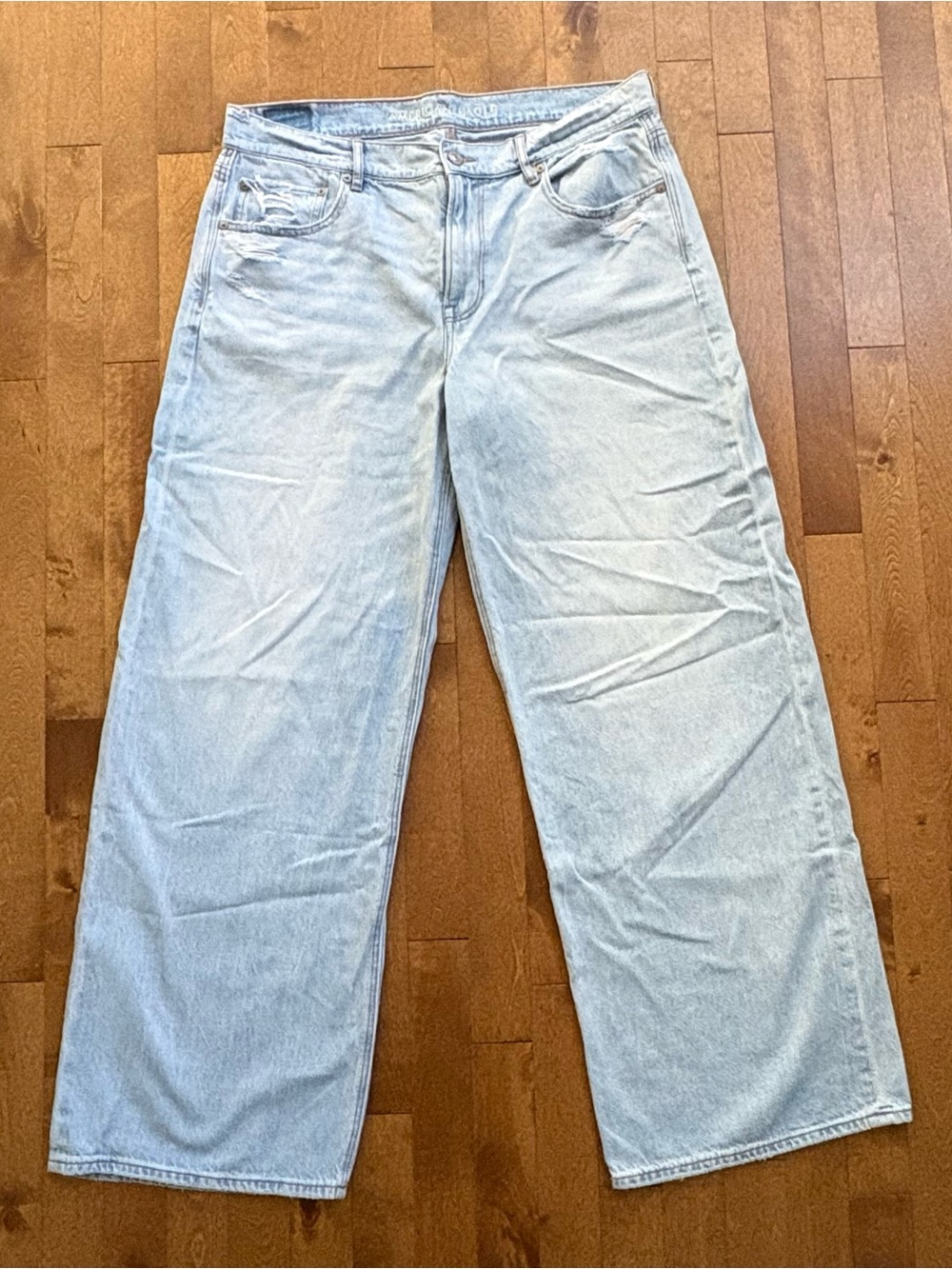 American Eagle Low-Rise Skater Jean Light Wash Wide Leg Jeans – Women's 12 R